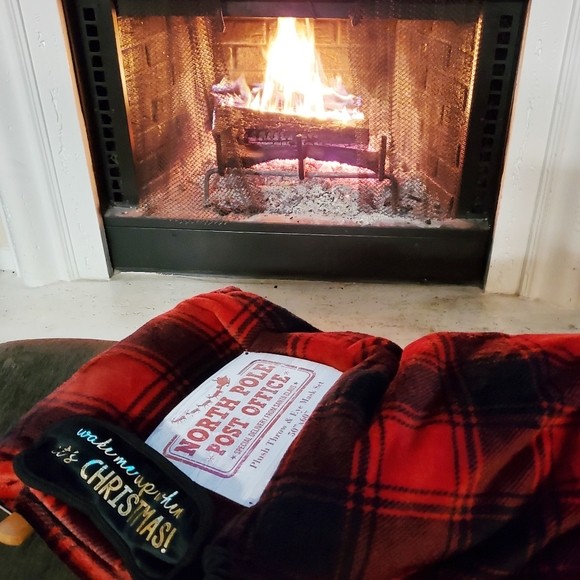 Buffalo Plaid Plush Throw & Christmas Sleep Mask - Picture 2 of 7